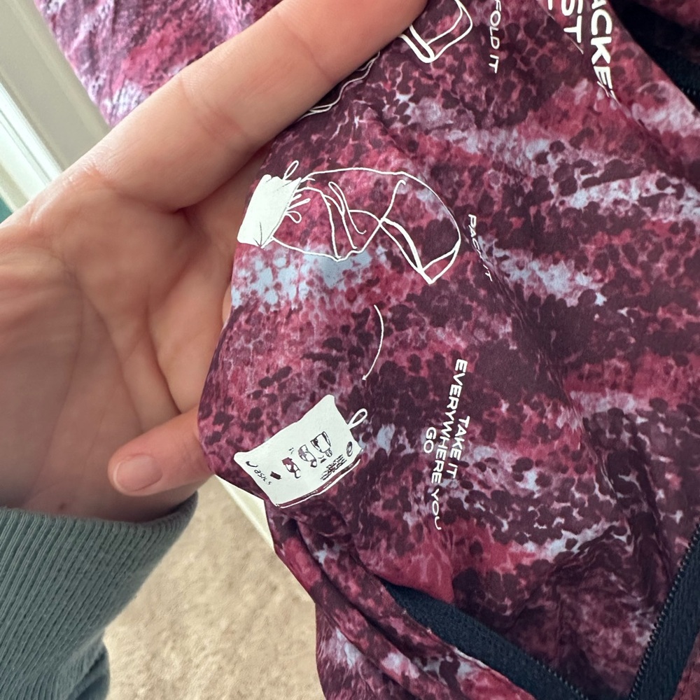 Asics Lightweight Packable Zip Jacket Purple Pink Womens Size XL - Picture 5 of 10